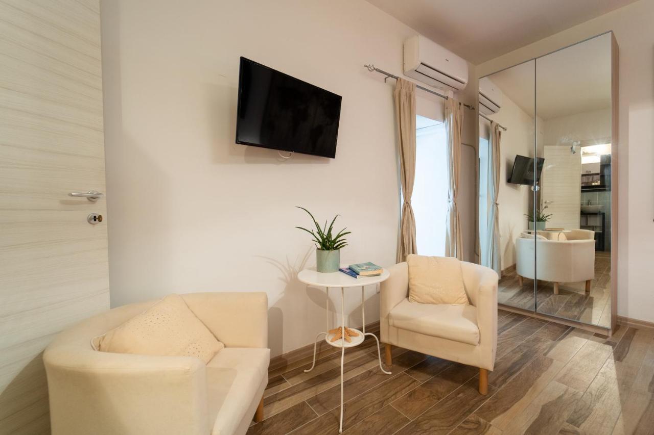 Casa Borbonica Cozy Apartment In Ortigia Ground Floor Сиракузы Экстерьер фото
