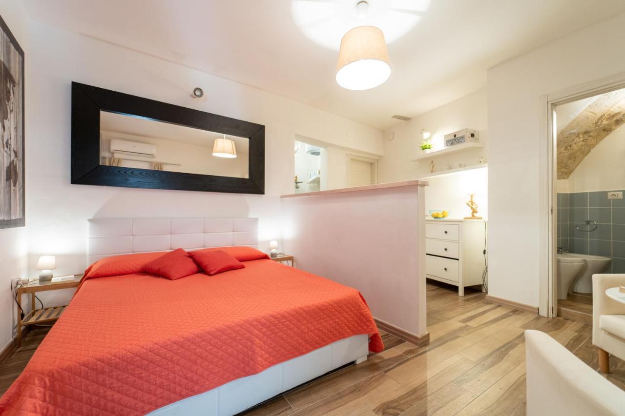 Casa Borbonica Cozy Apartment In Ortigia Ground Floor Сиракузы Экстерьер фото